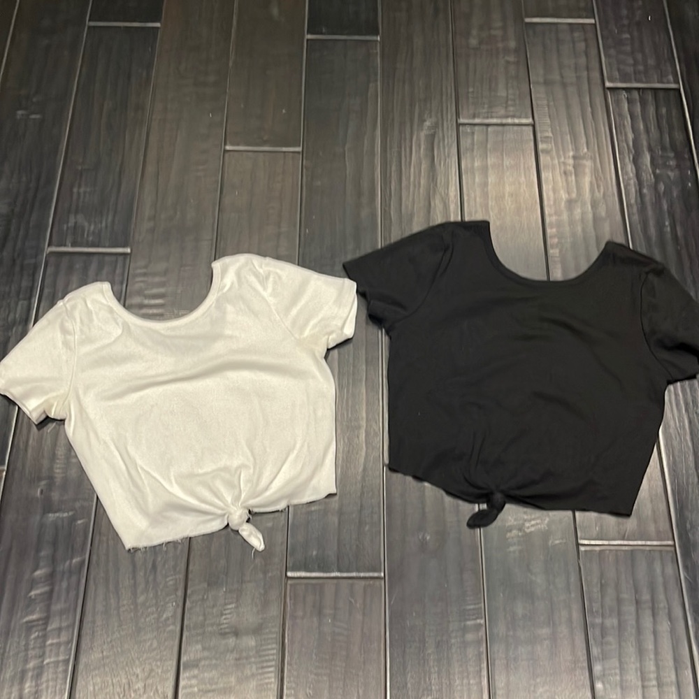 Cotton On tie knot crop tops set